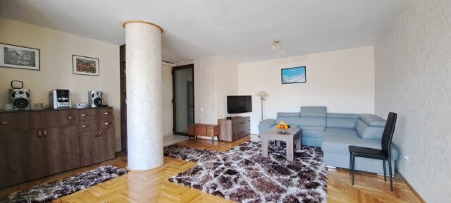 Brasov, Grivitei, inchiriez apartament 3 camere 90 mp, 750 euro.