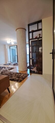Brasov, Grivitei, inchiriez apartament 3 camere 90 mp, 750 euro.